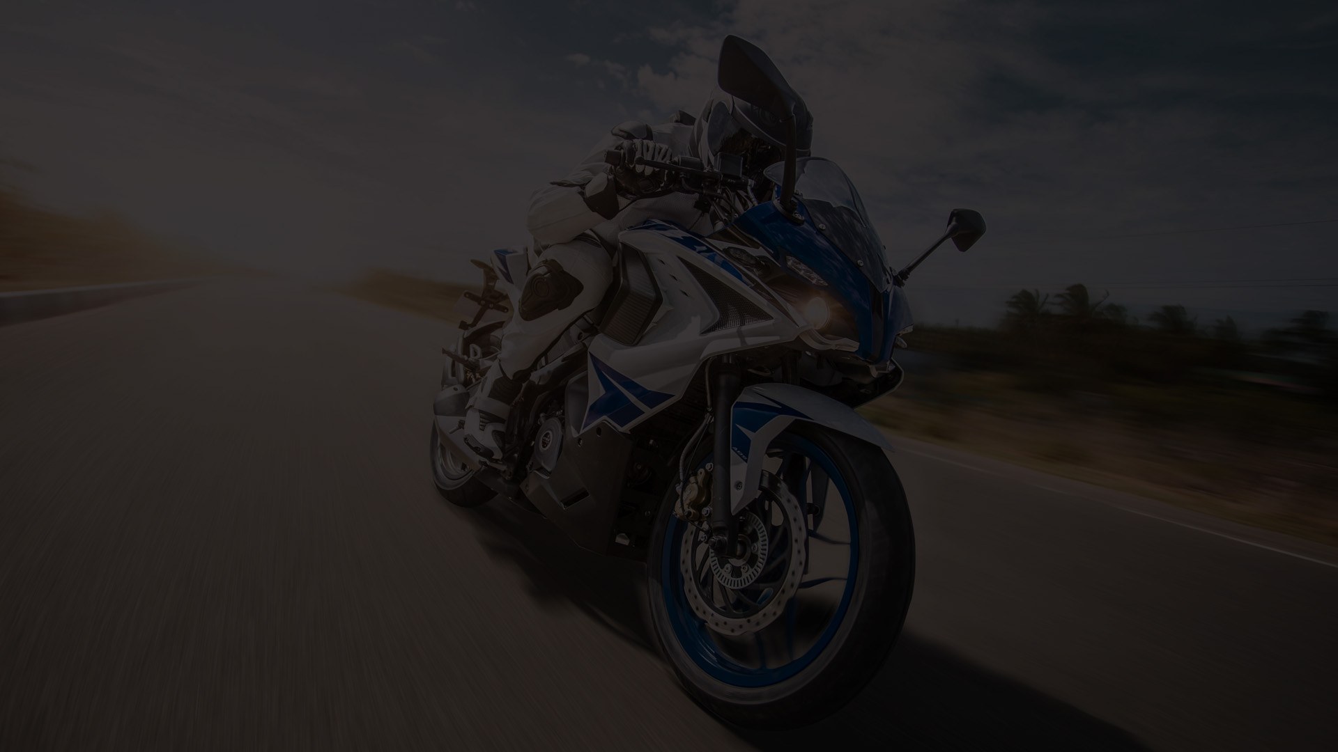 PulsarRS200_1920x1080-Iam-intrested-25